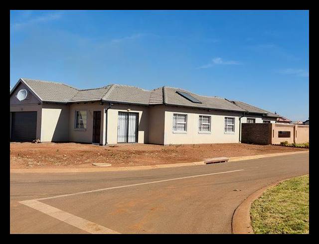 2 BEDROOM HOUSE FOR SALE IN REIGERPARK